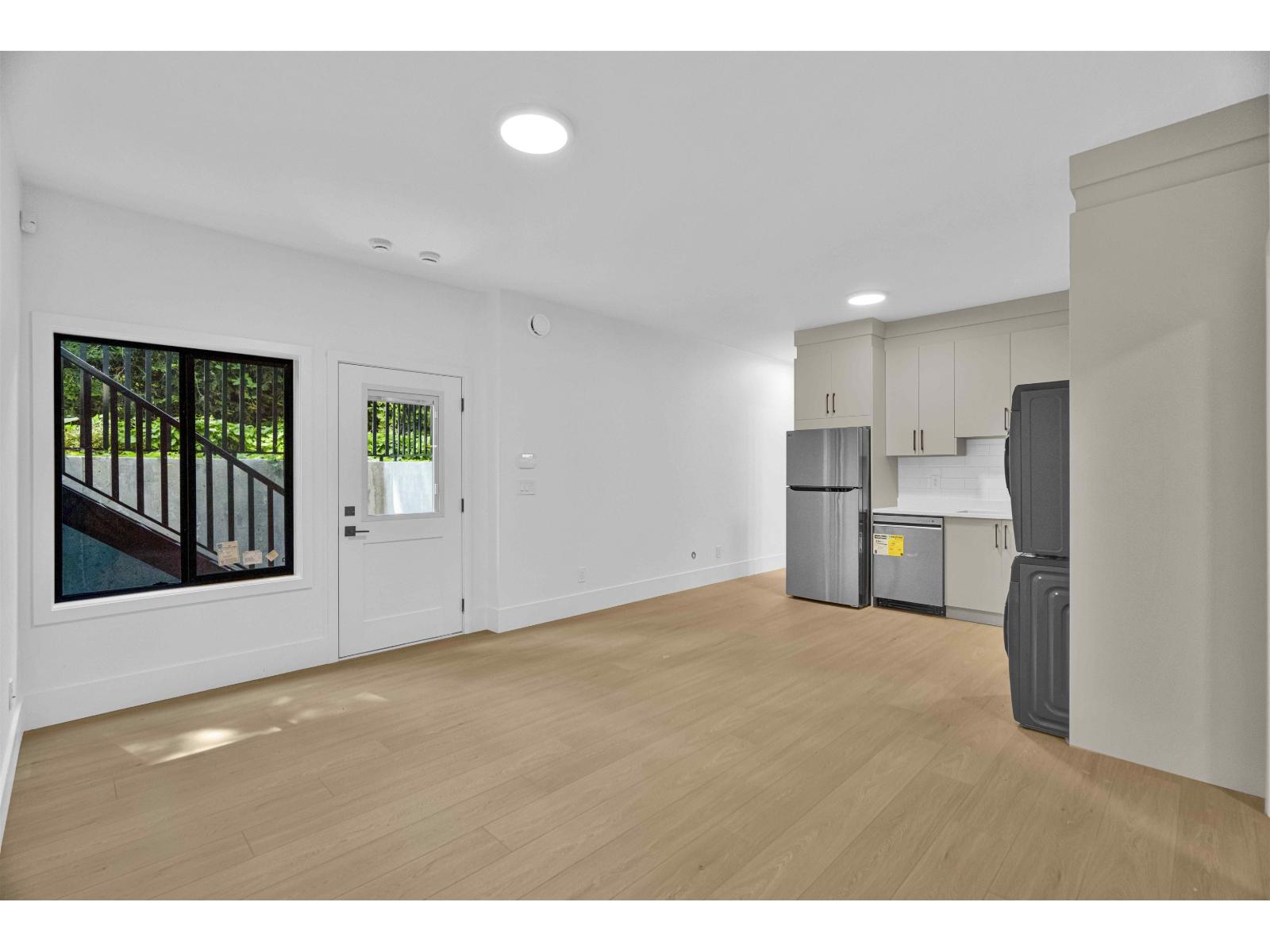 15636 23a Avenue Property Photo 31