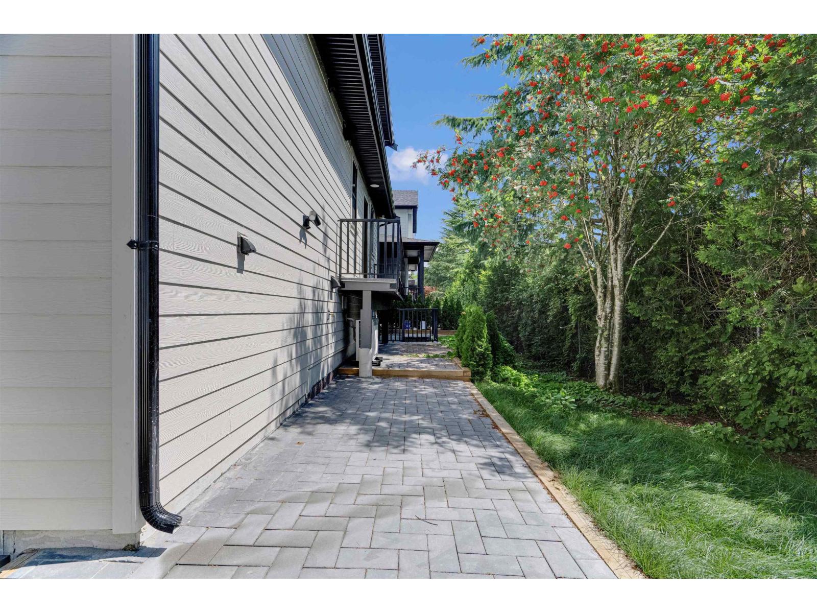 15636 23a Avenue Property Photo 38