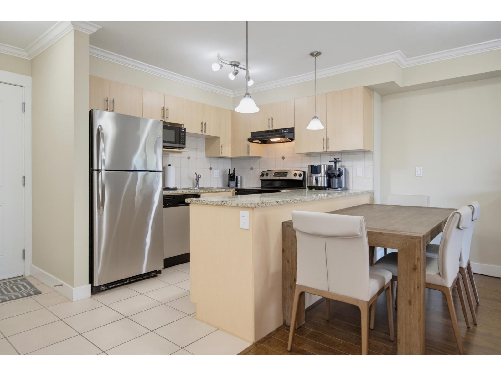 313 17769 57 Avenue Property Photo 6