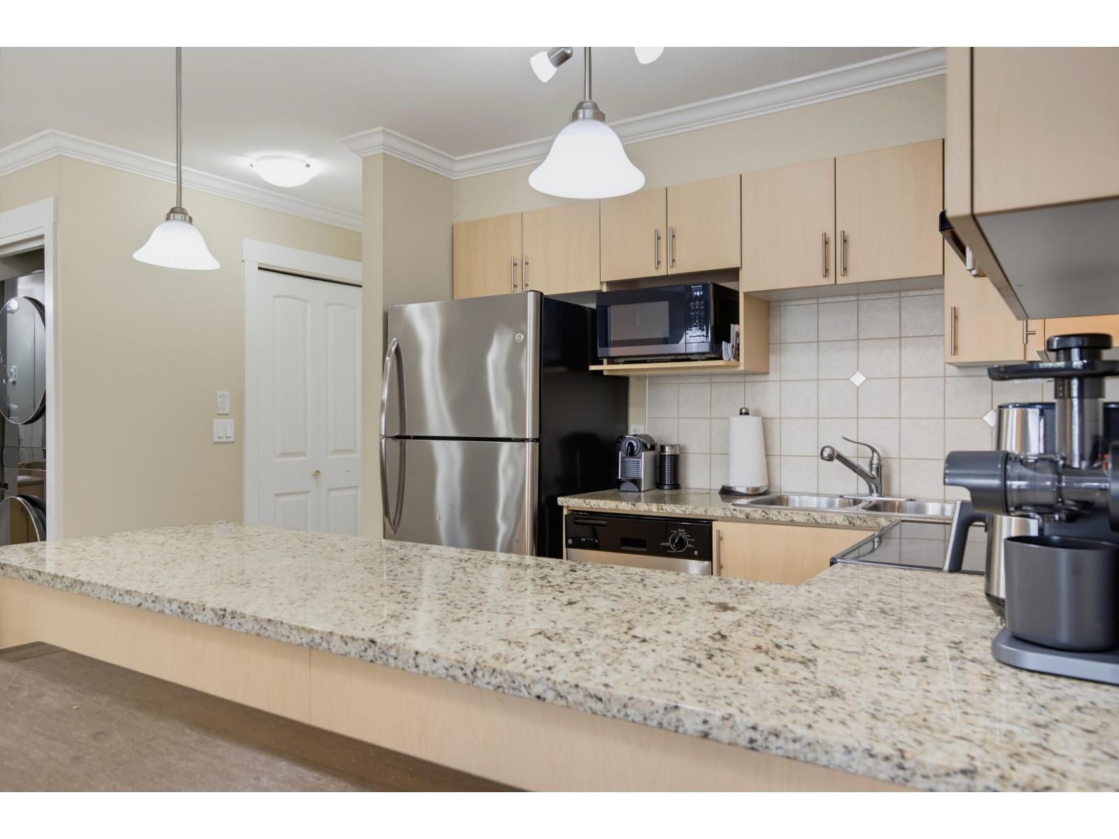 313 17769 57 Avenue Property Photo 9