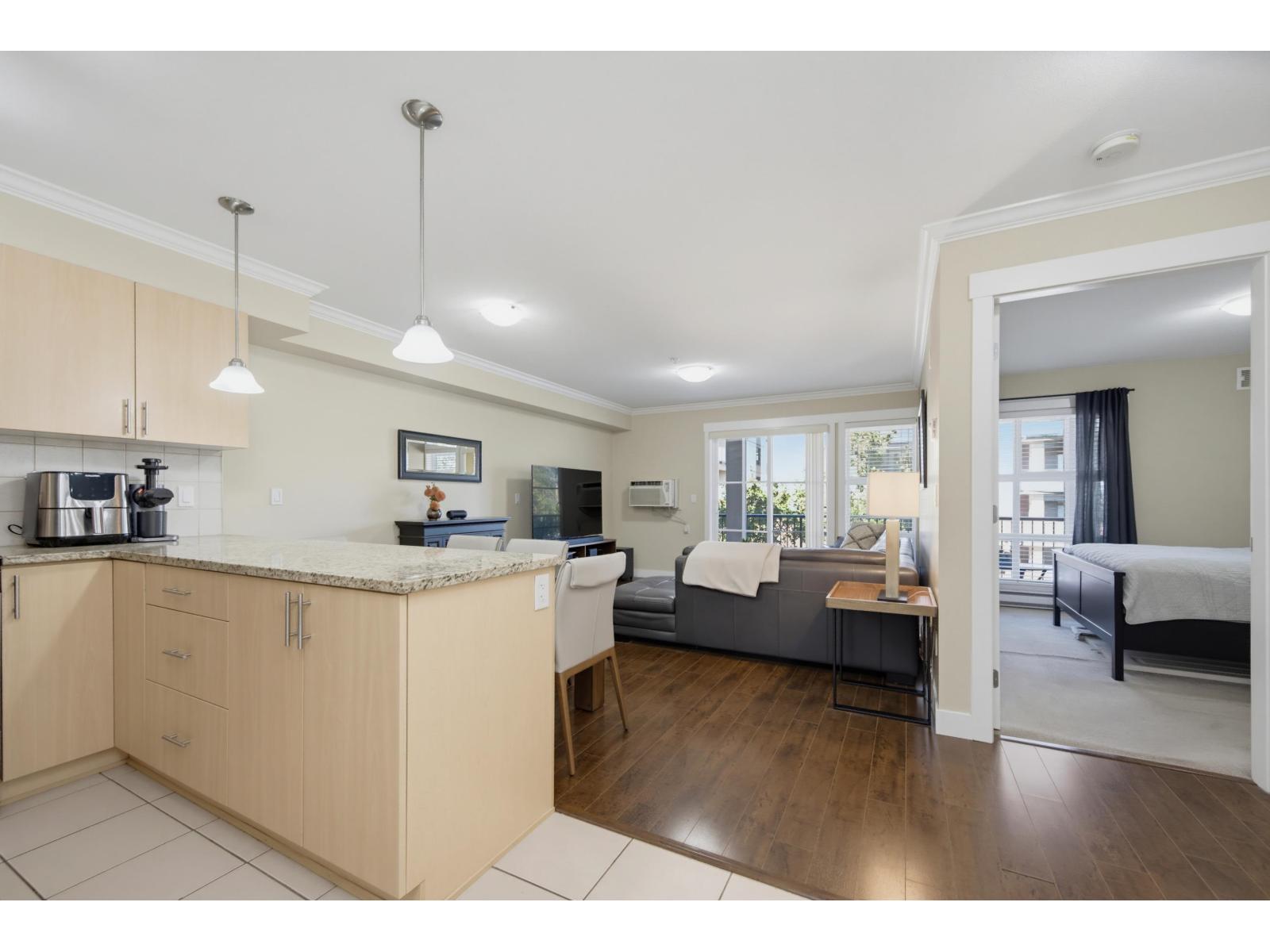 313 17769 57 Avenue Property Photo 11