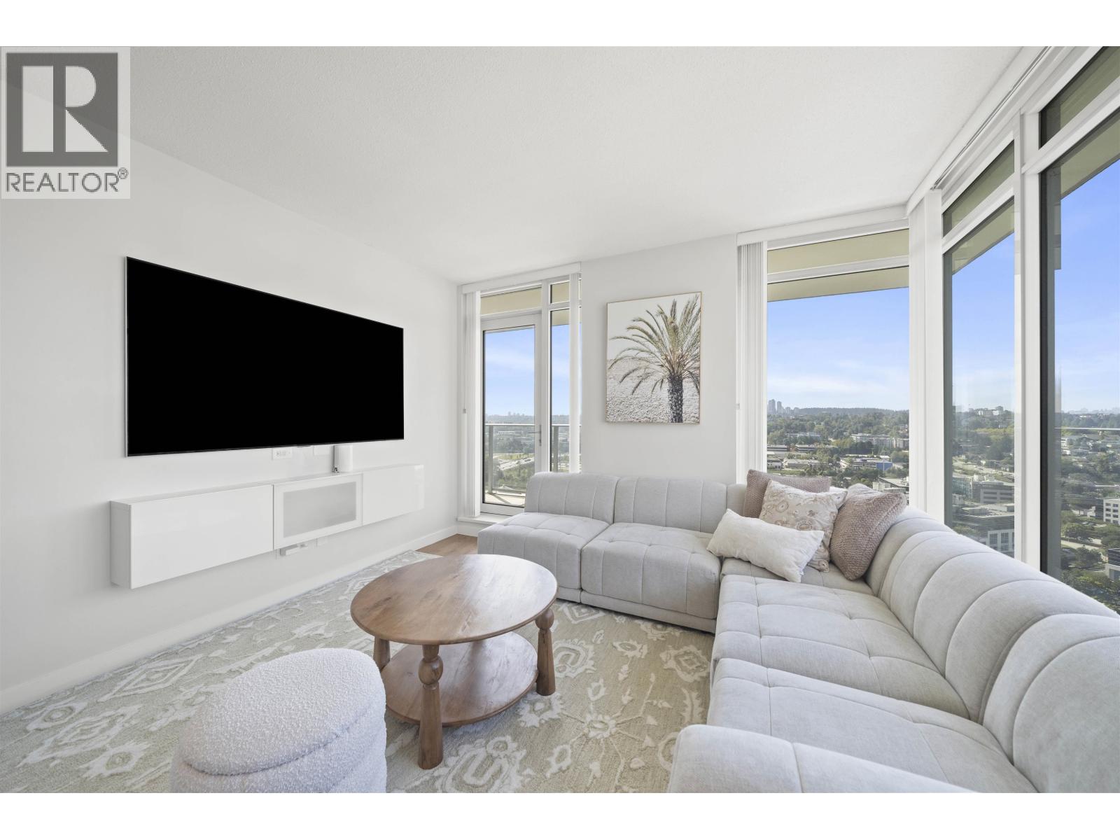 2503 2388 Madison Avenue Property Photo 2