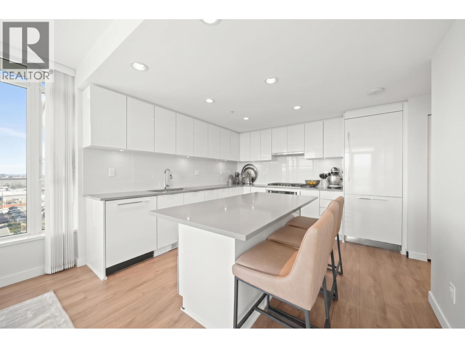 2503 2388 Madison Avenue Property Photo 9