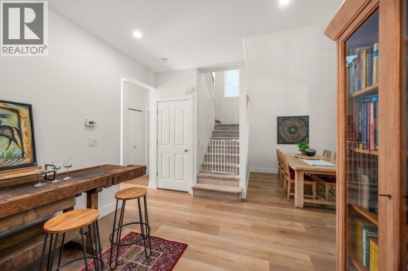 10091 243rd Street Property Photo 6