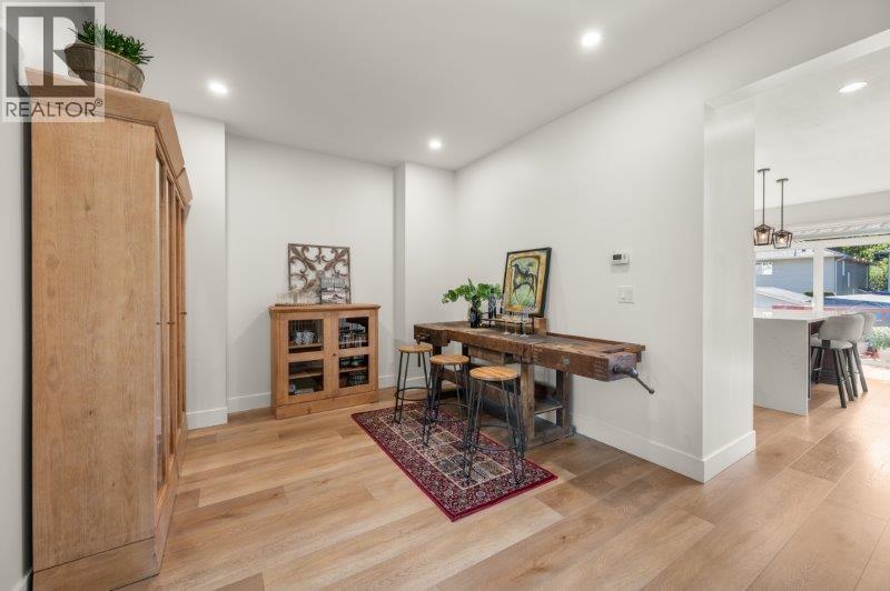 10091 243rd Street Property Photo 7