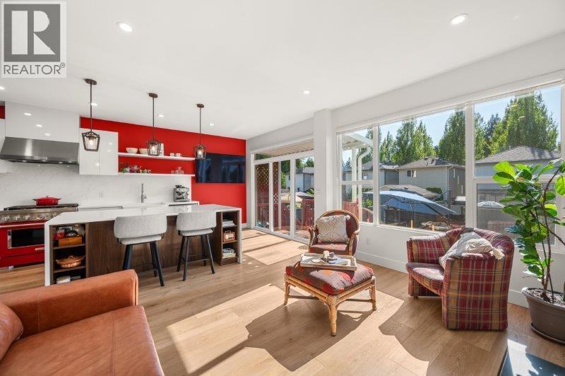 10091 243rd Street Property Photo 13