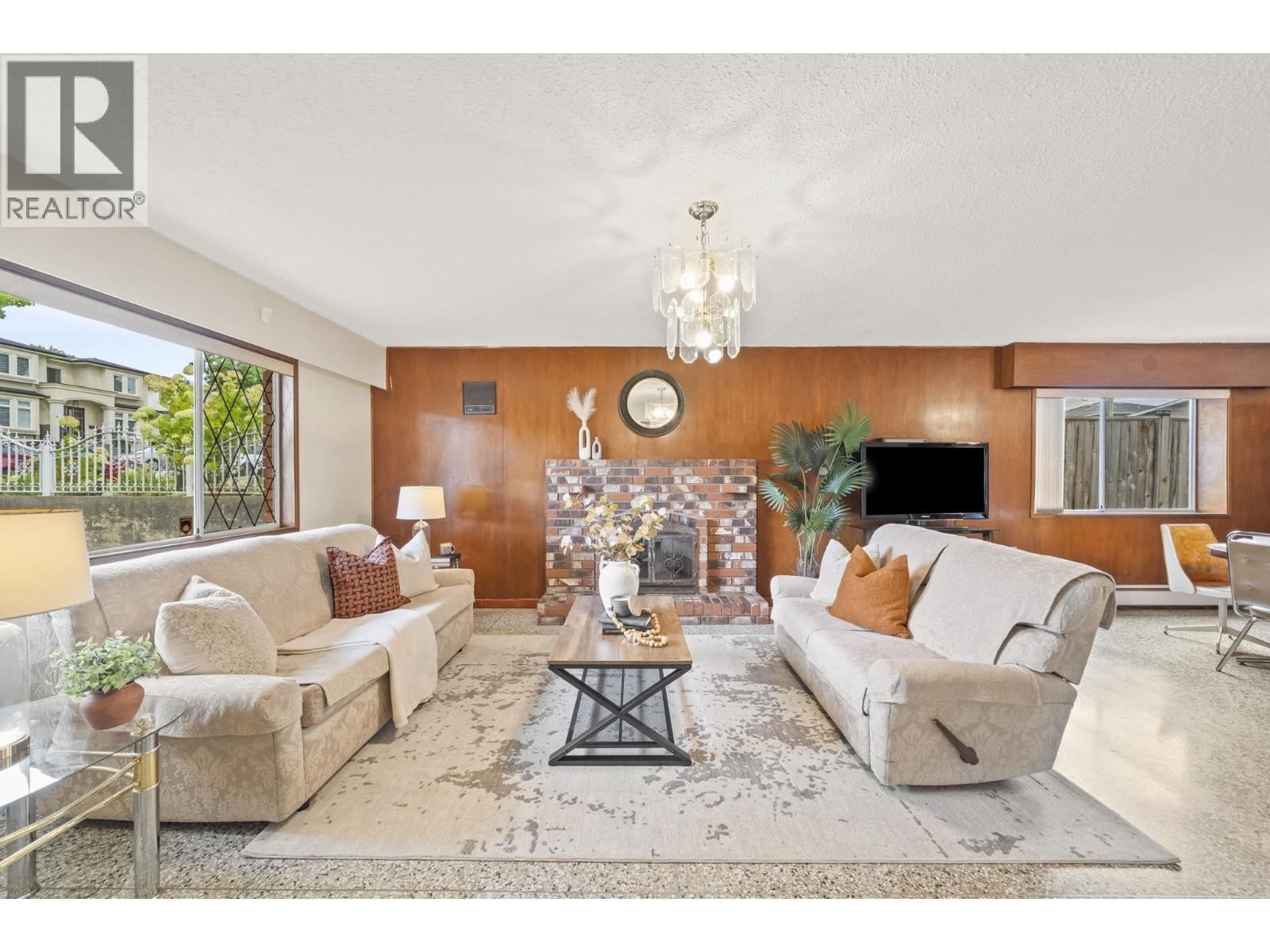 4264 Parker Street Property Photo 5