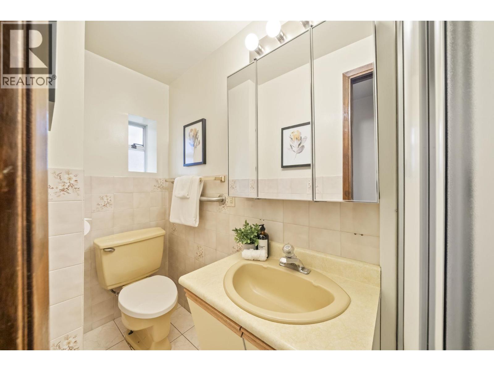 4264 Parker Street Property Photo 8