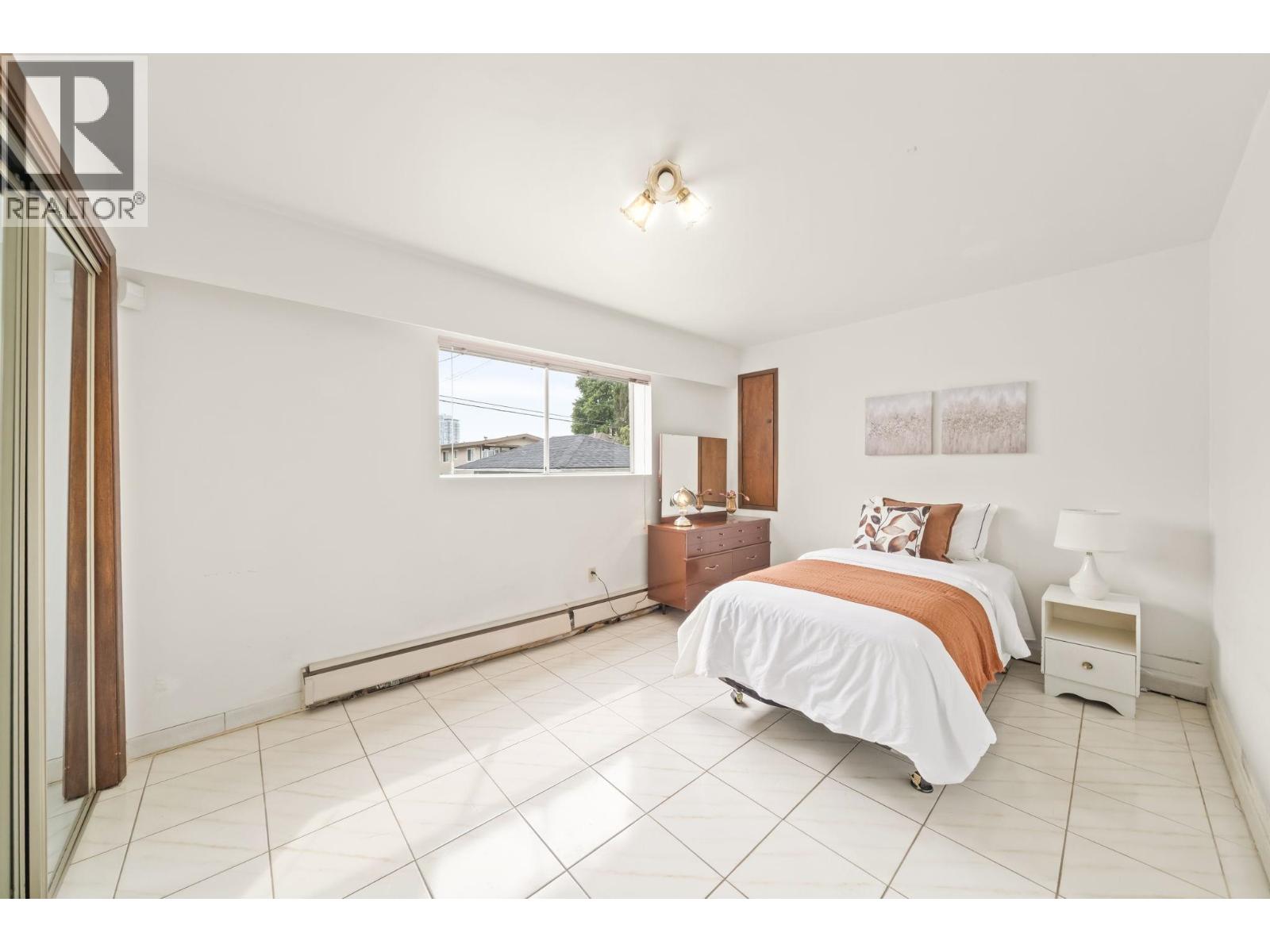 4264 Parker Street Property Photo 14