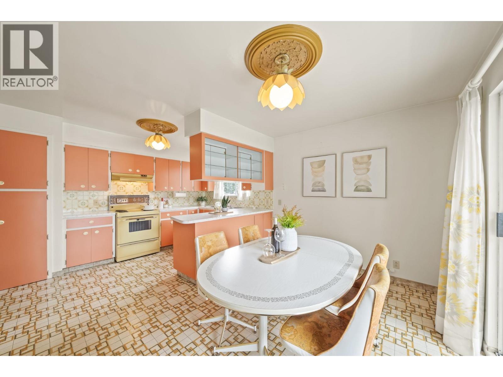 4264 Parker Street Property Photo 19