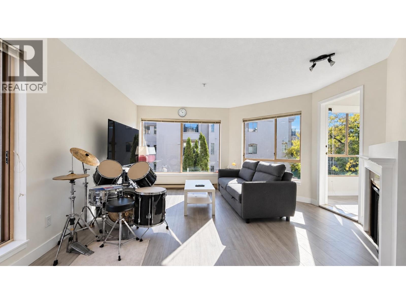 306 1859 Spyglass Place Property Photo 6