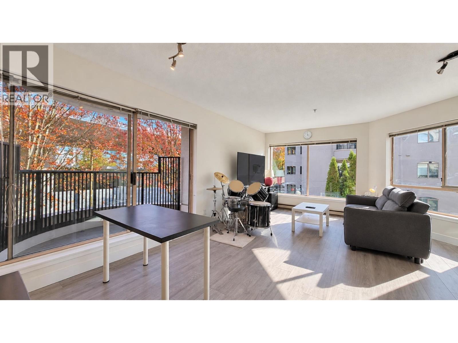 306 1859 Spyglass Place Property Photo 10