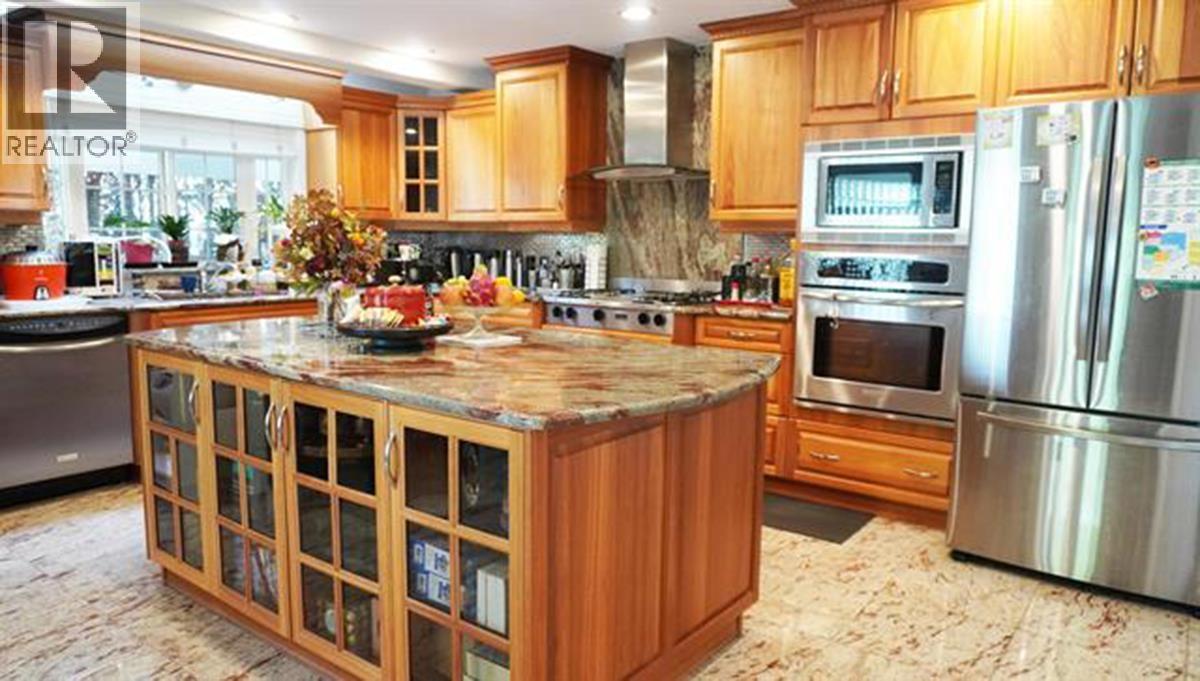 8675 Armstrong Avenue Property Photo 14