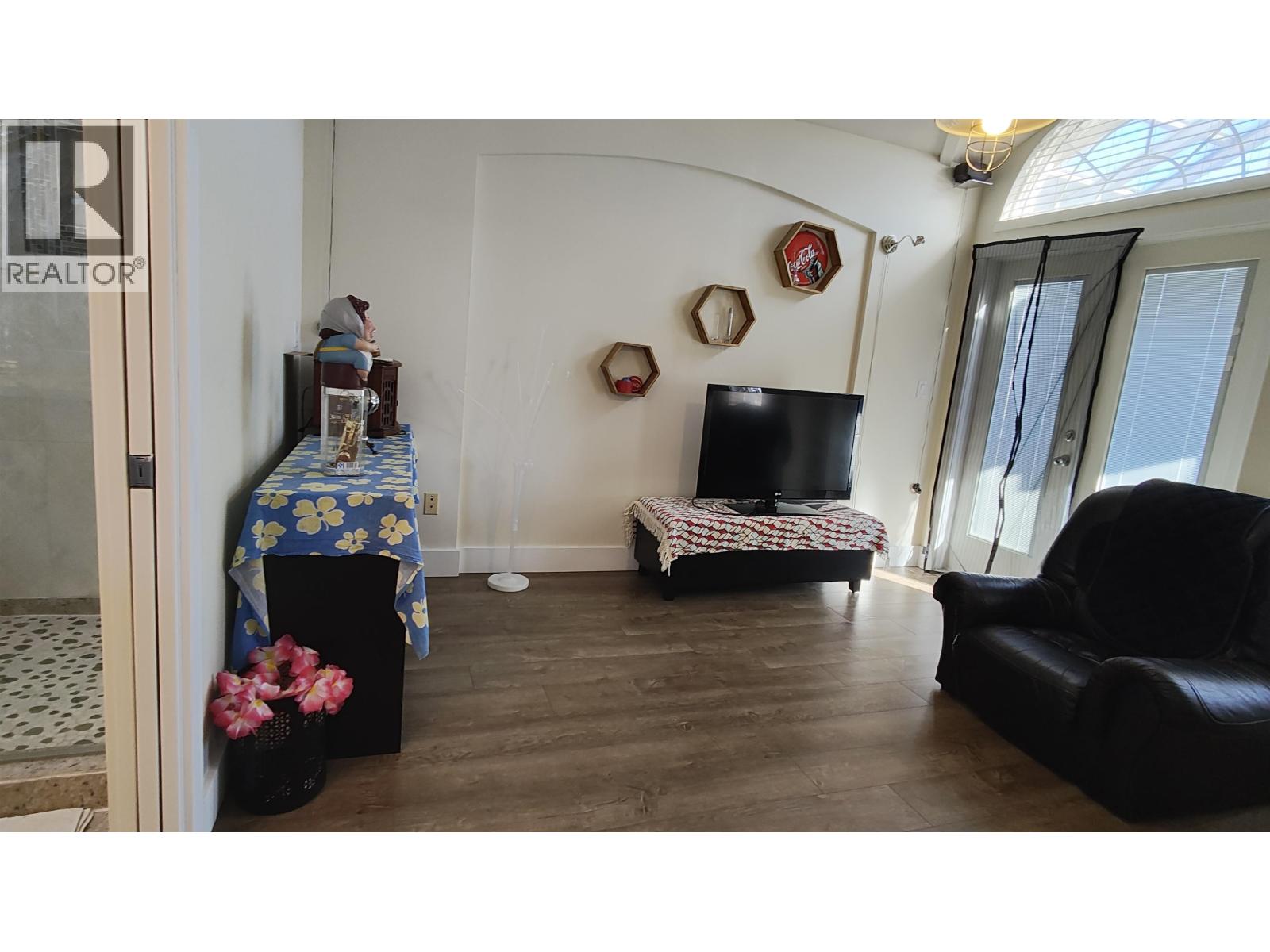 8675 Armstrong Avenue Property Photo 23