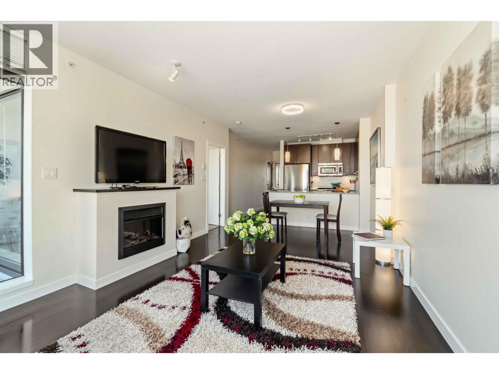 1401 110 BREW STREET Property Photo 1