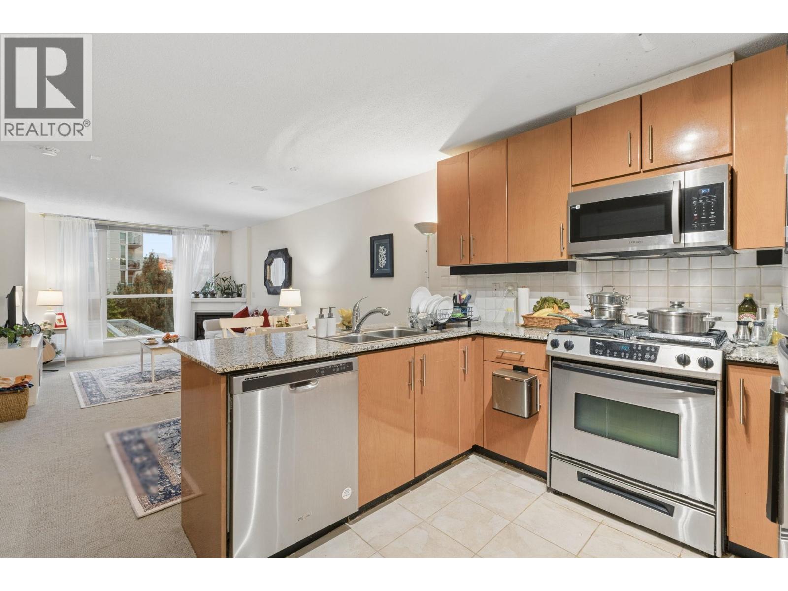 607 188 E Esplanade Property Photo 18