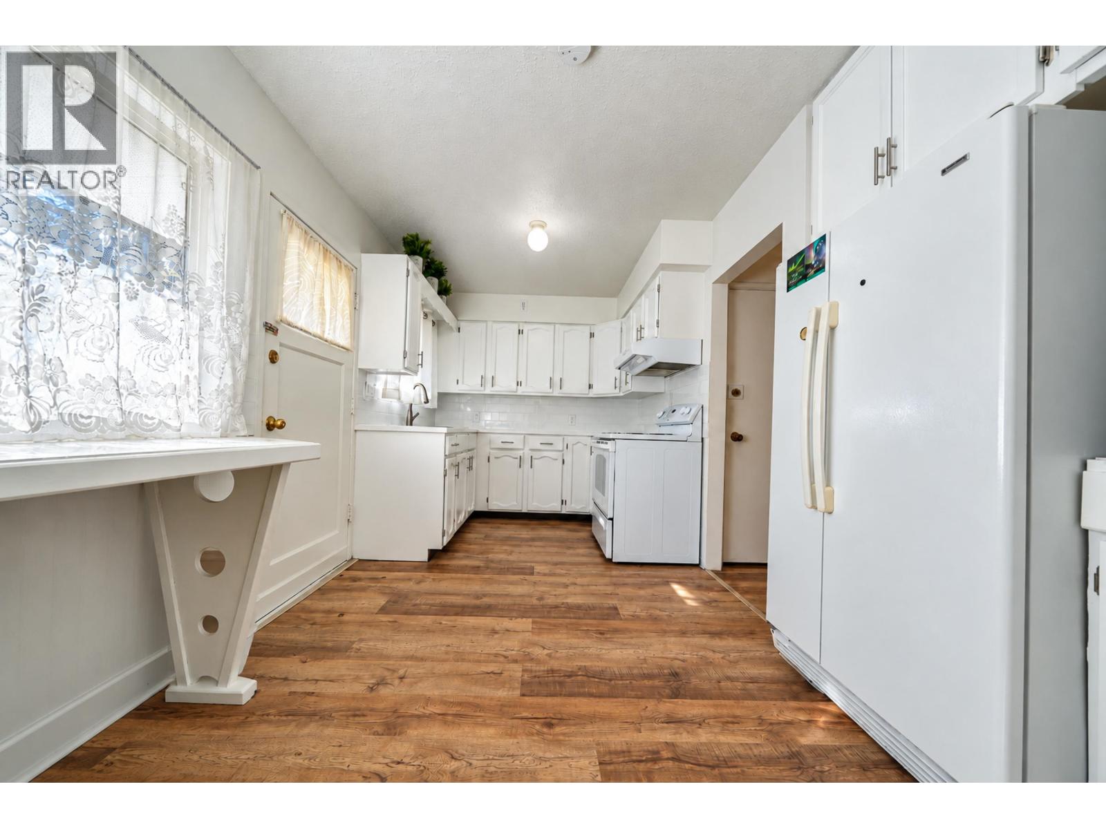 7288 Inlet Drive Property Photo 6