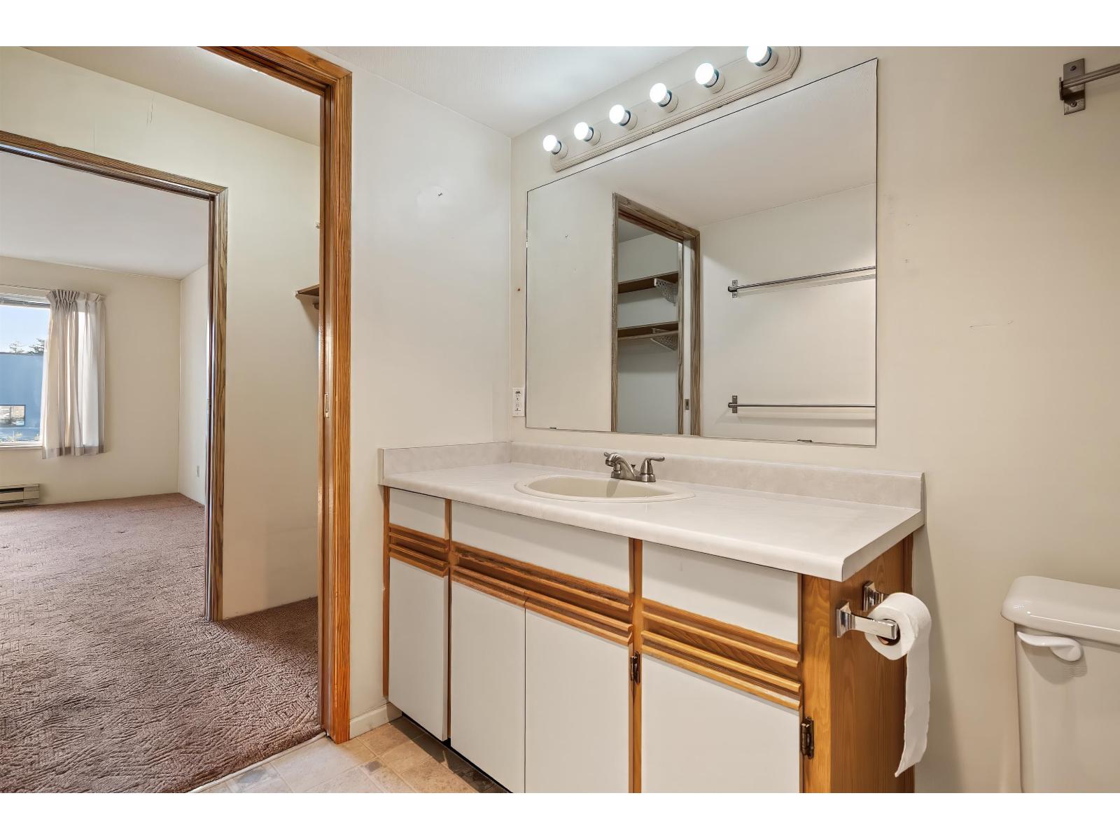 209 2567 Victoria Street Property Photo 10