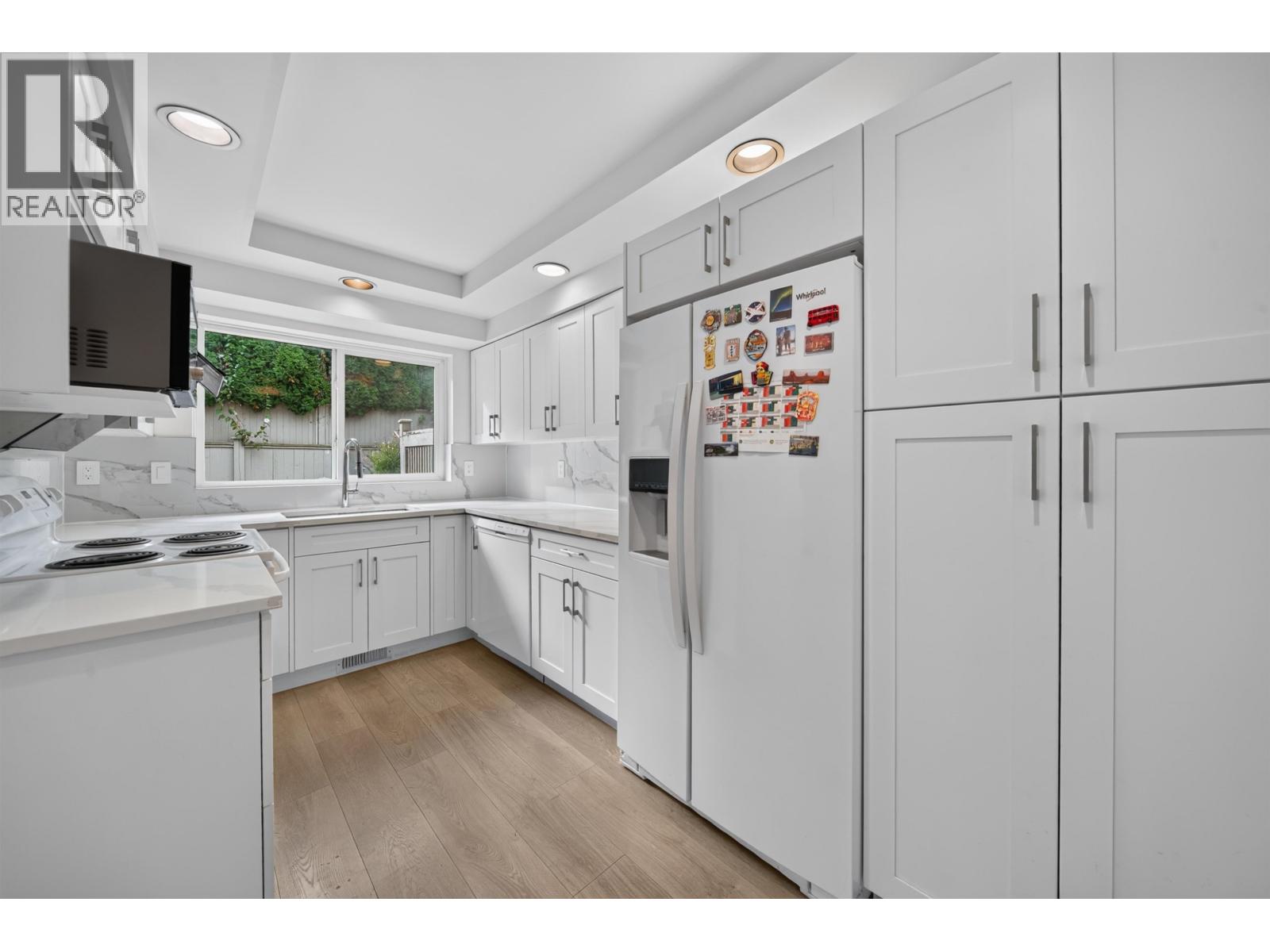 6 5111 Maple Road Property Photo 10