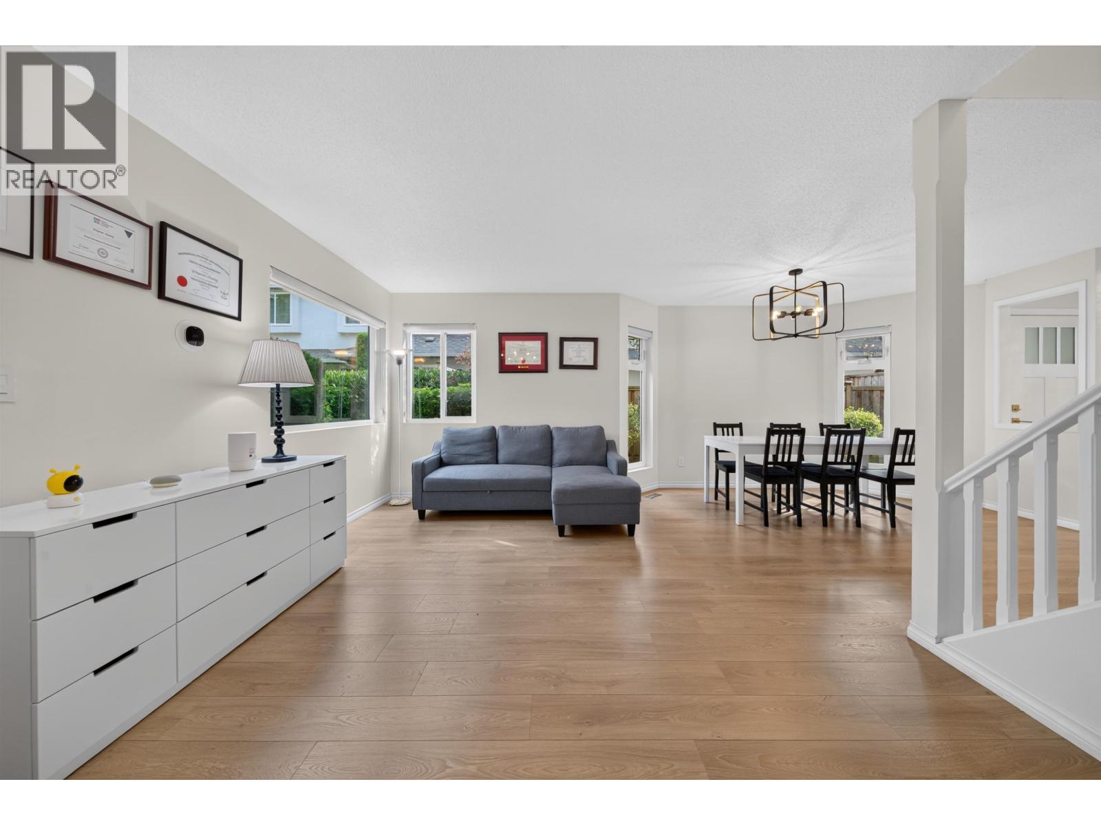 6 5111 Maple Road Property Photo 12