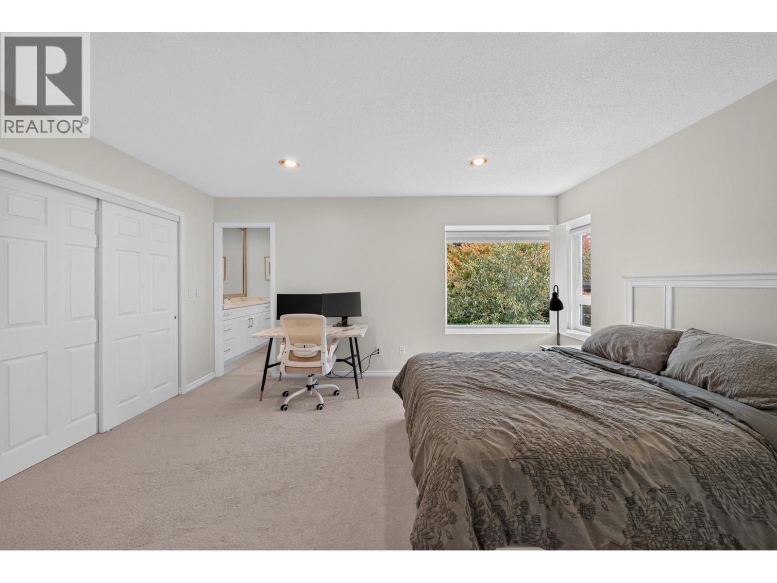 6 5111 Maple Road Property Photo 14
