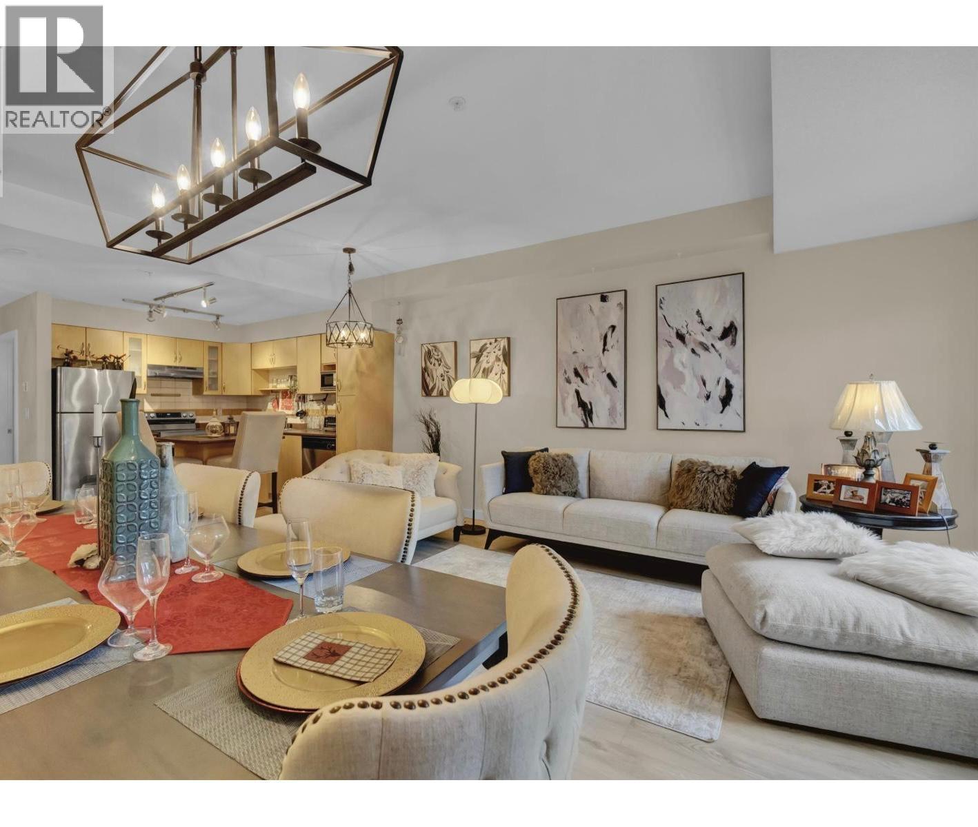 111 160 Shoreline Circle Property Photo 1