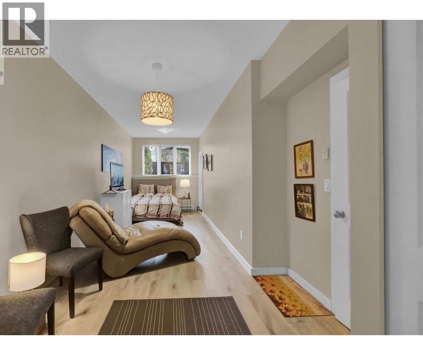 111 160 Shoreline Circle Property Photo 5