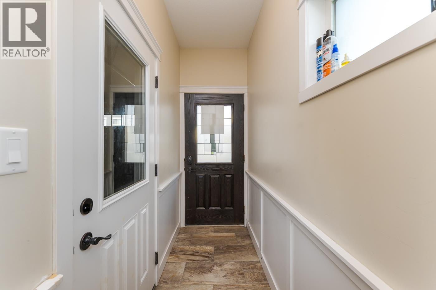 212 467 Tabor Boulevard Property Photo 3
