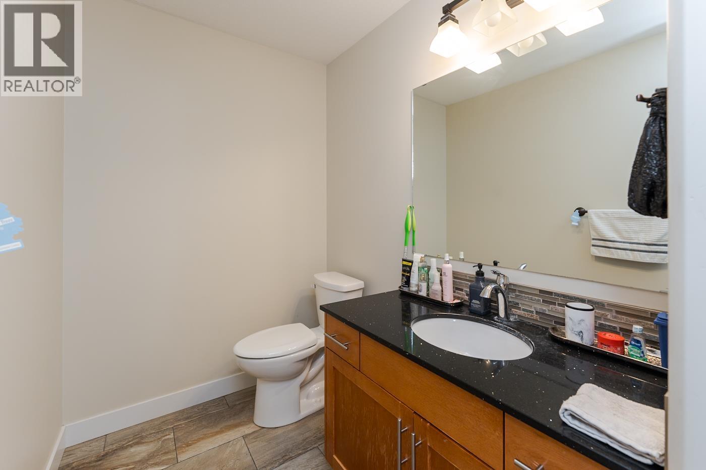 212 467 Tabor Boulevard Property Photo 8