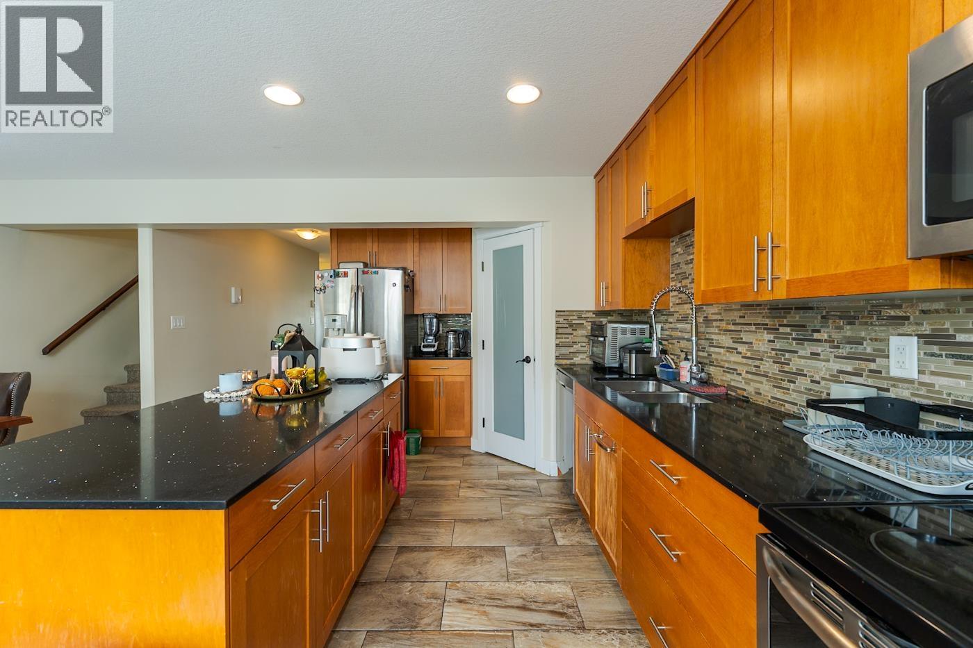 212 467 Tabor Boulevard Property Photo 15