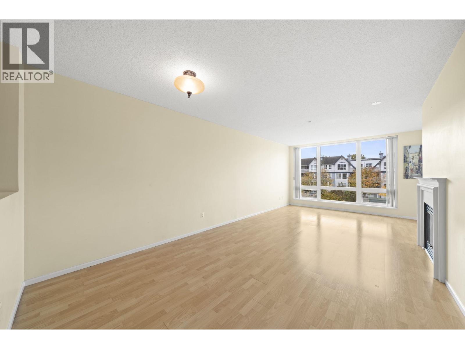 302 5800 Andrews Road Property Photo 10