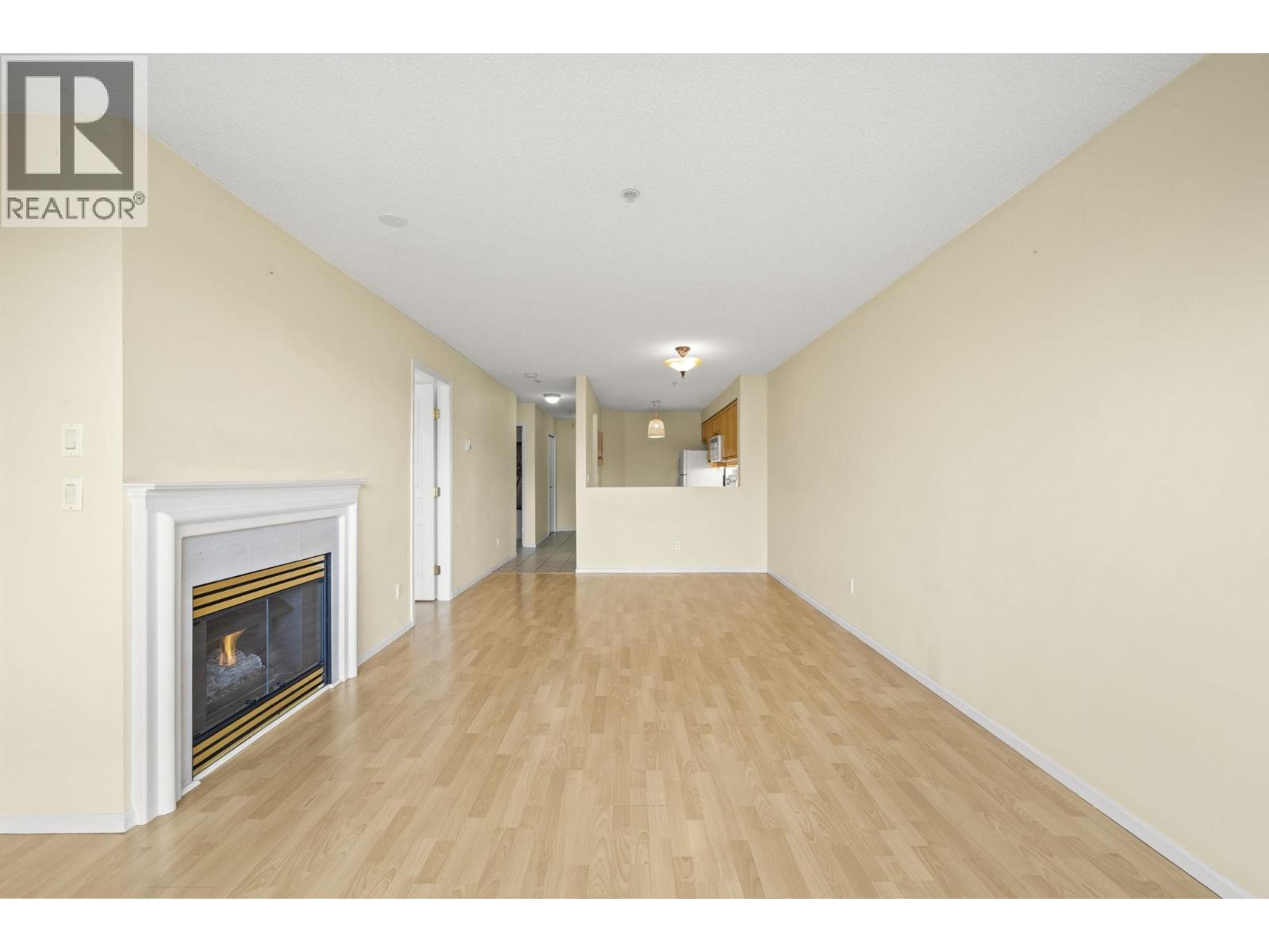 302 5800 Andrews Road Property Photo 17