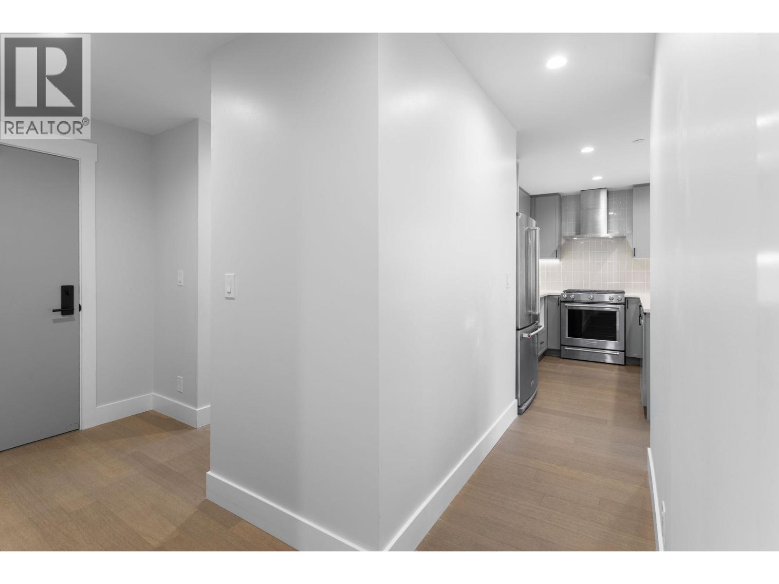 306 22226 Brown Avenue Property Photo 28