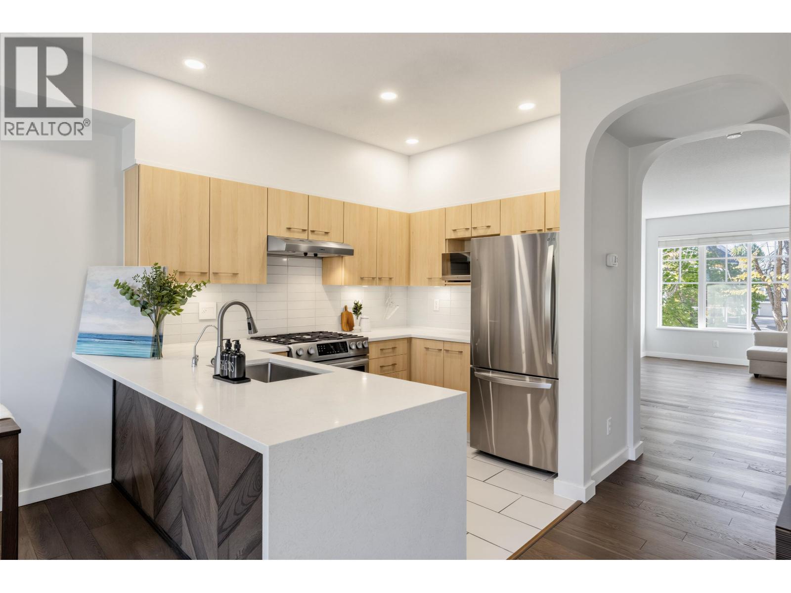 44 7233 Heather Street Property Photo 1