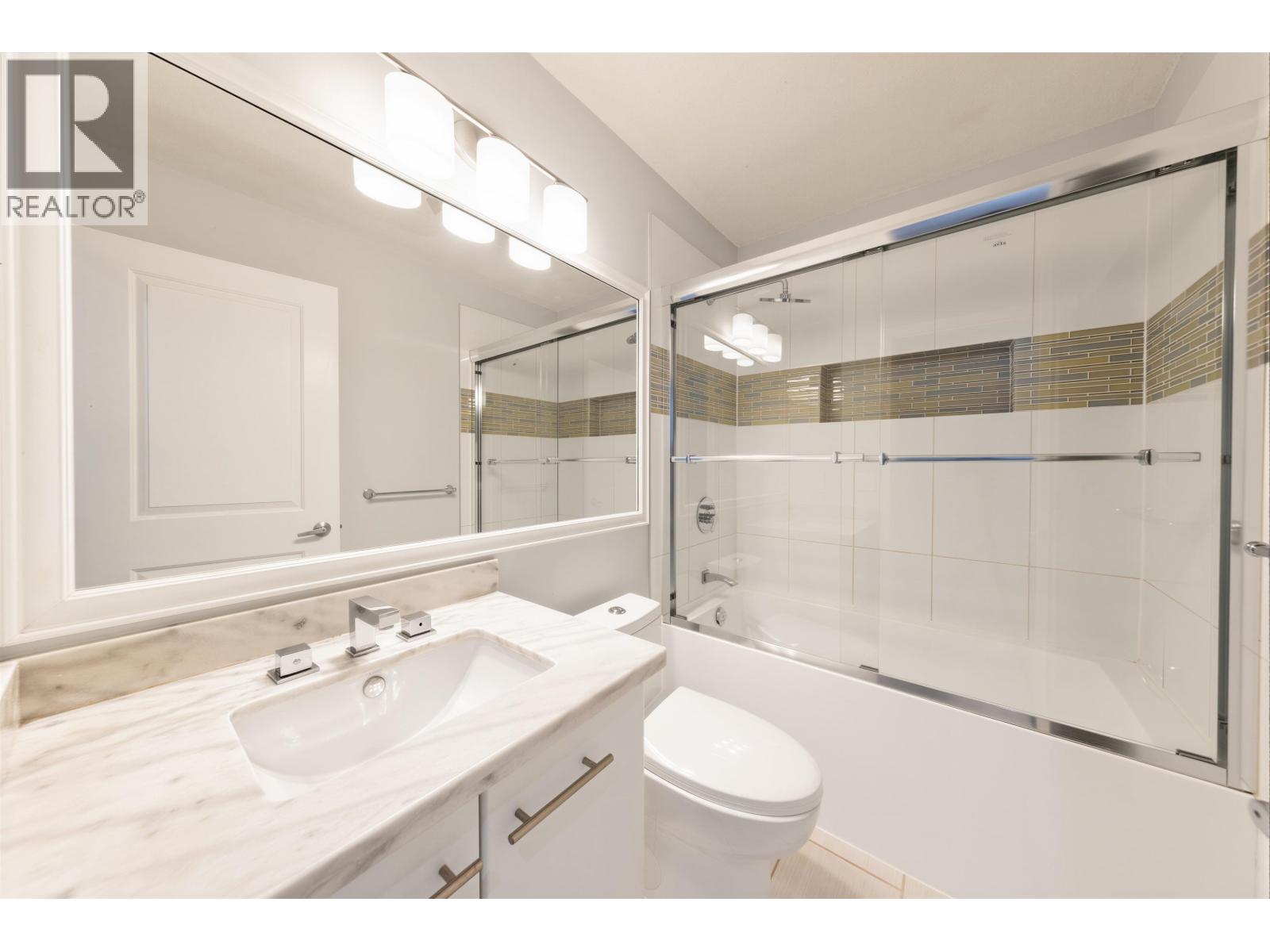 44 7233 Heather Street Property Photo 22