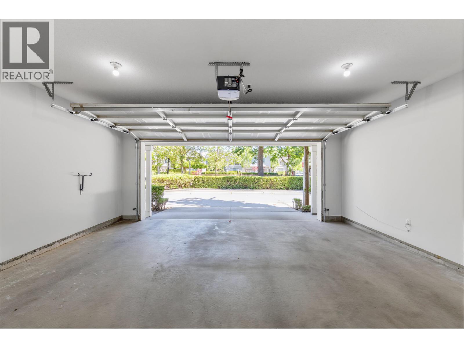 44 7233 Heather Street Property Photo 28