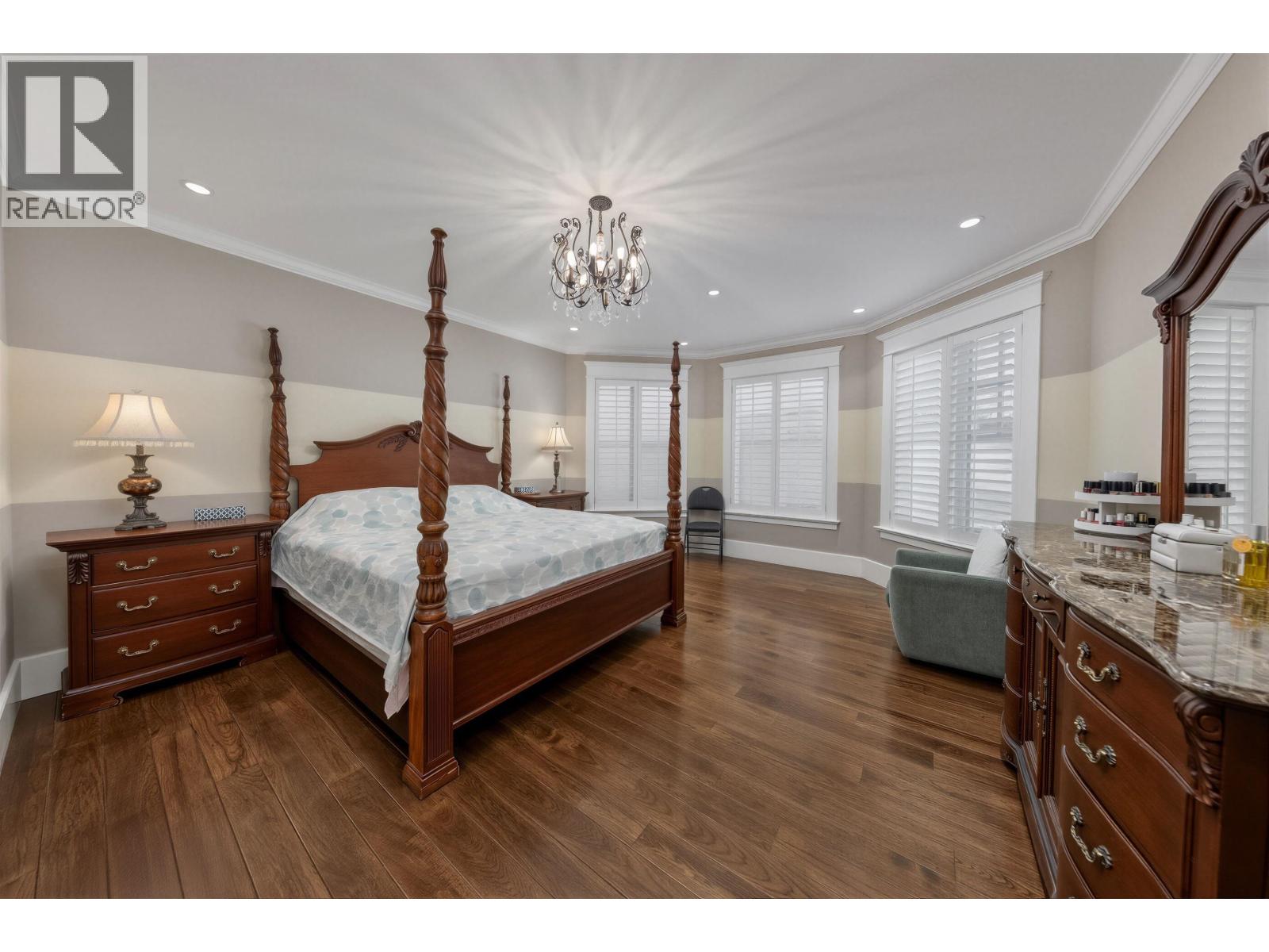 2956 Palmerston Avenue Property Photo 26