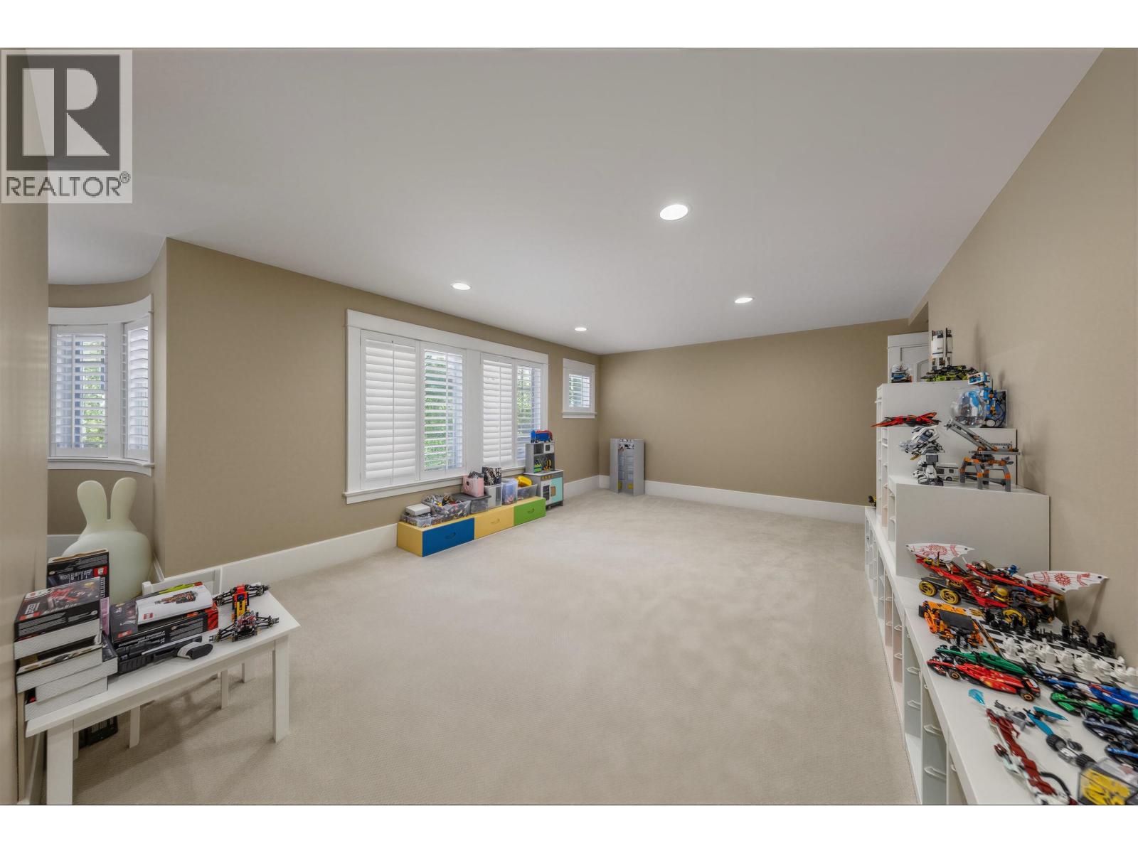 2956 Palmerston Avenue Property Photo 30