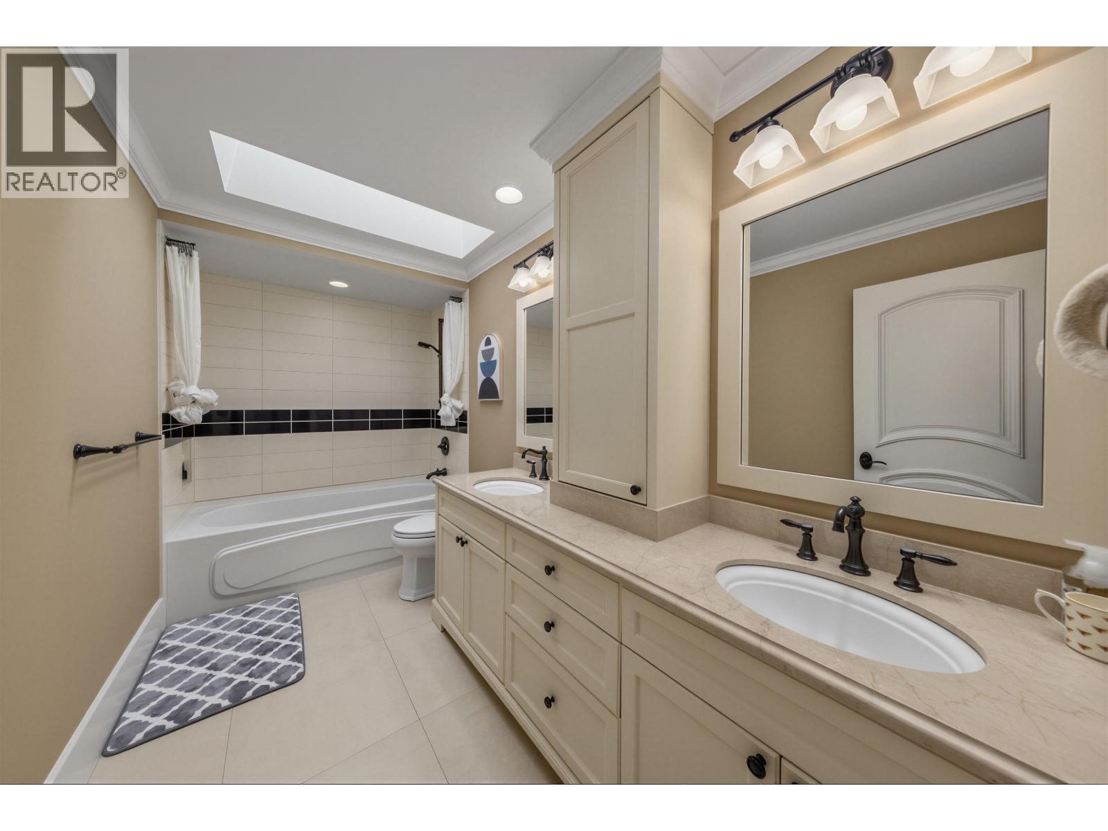 2956 Palmerston Avenue Property Photo 32