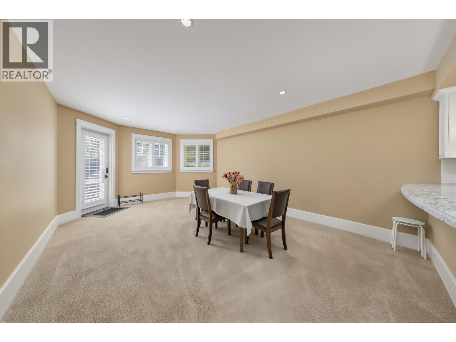 2956 Palmerston Avenue Property Photo 34