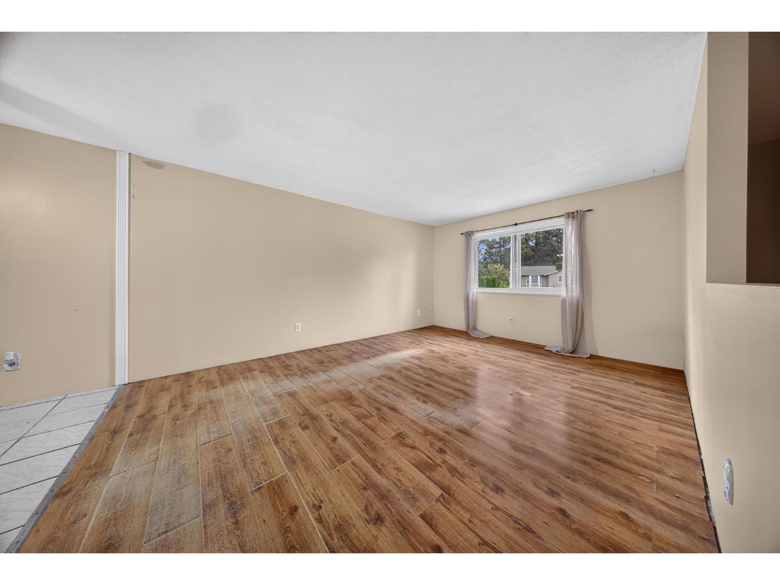 45320 Creekside Drive Property Photo 14