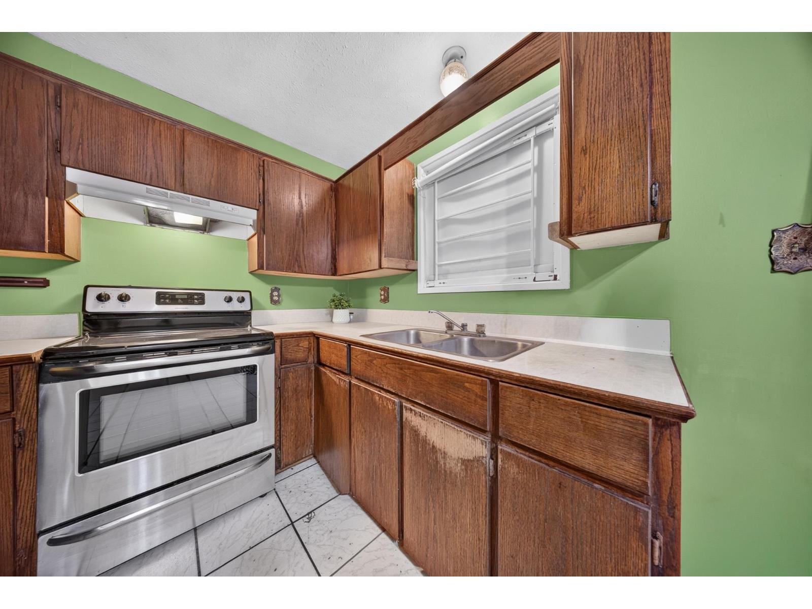 45320 Creekside Drive Property Photo 18