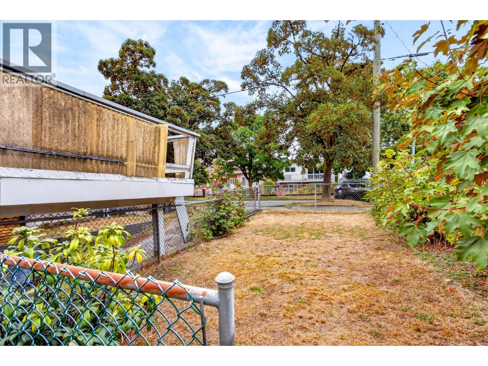 2175 Waverley Avenue Property Photo 27