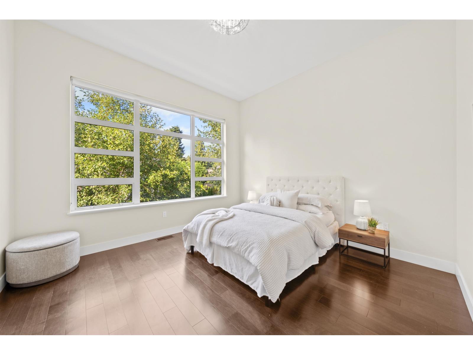 209 13585 16 Avenue Property Photo 14