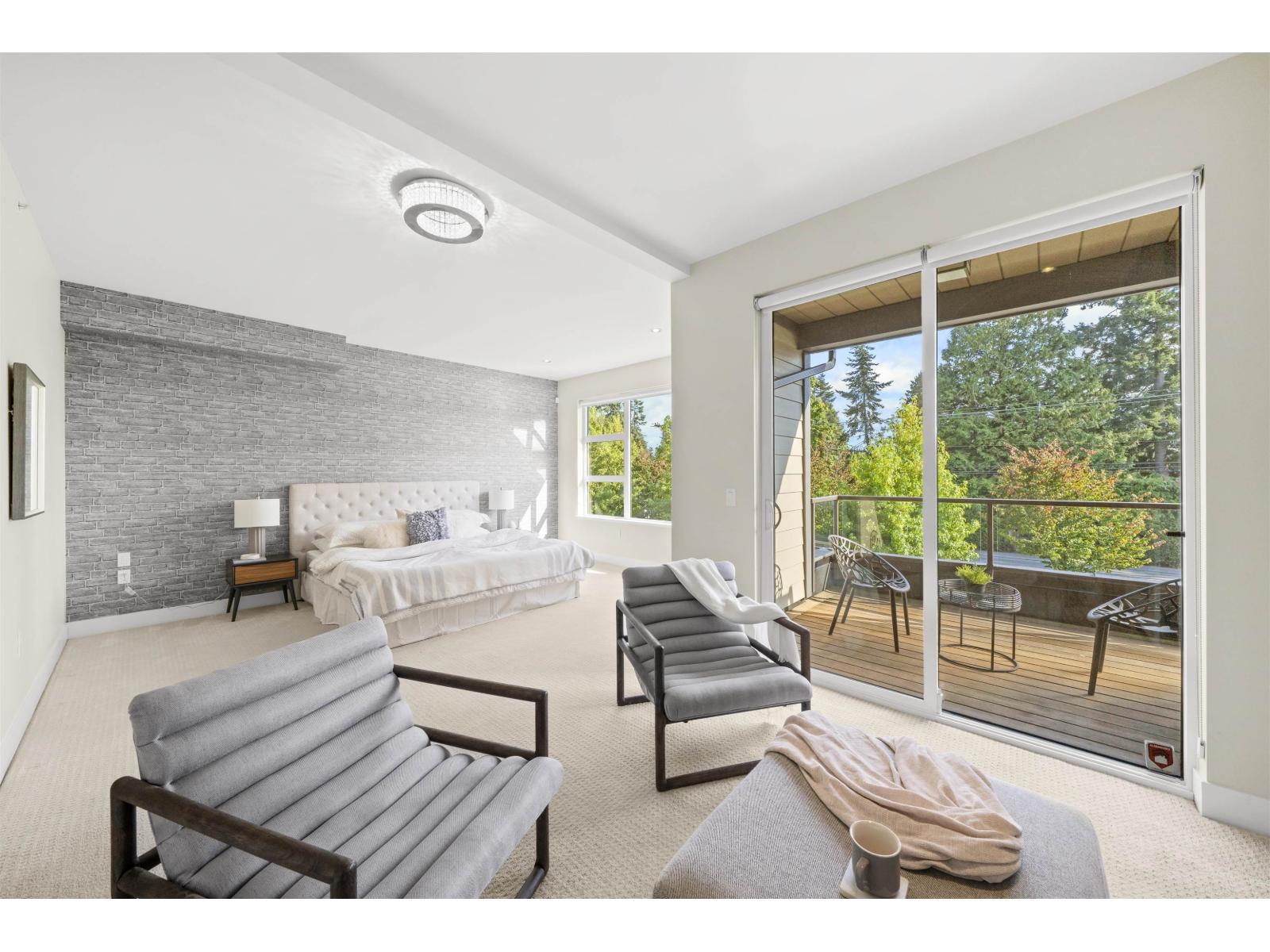 209 13585 16 Avenue Property Photo 18