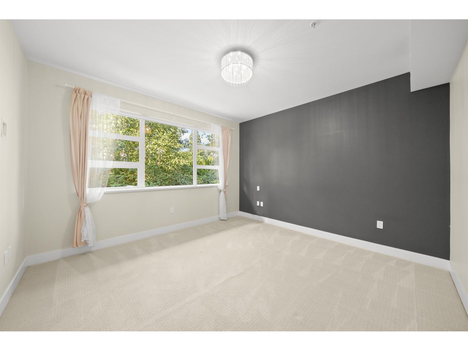 209 13585 16 Avenue Property Photo 25