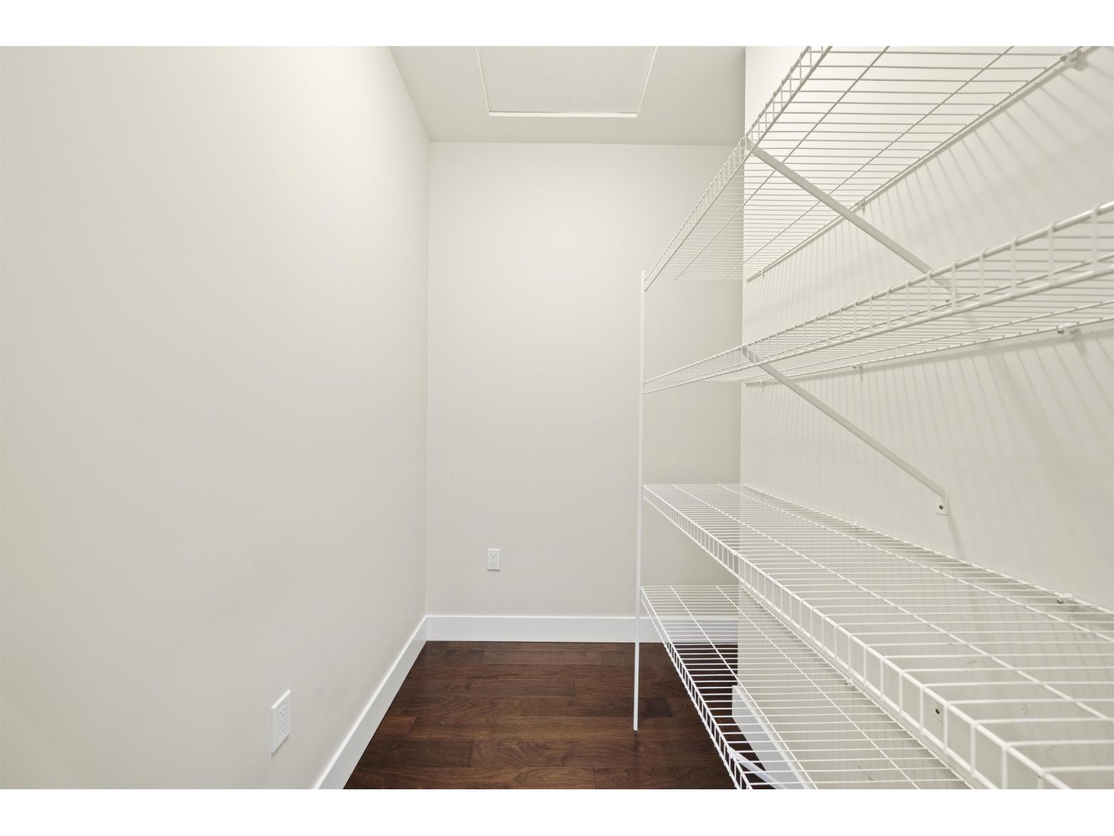 209 13585 16 Avenue Property Photo 28