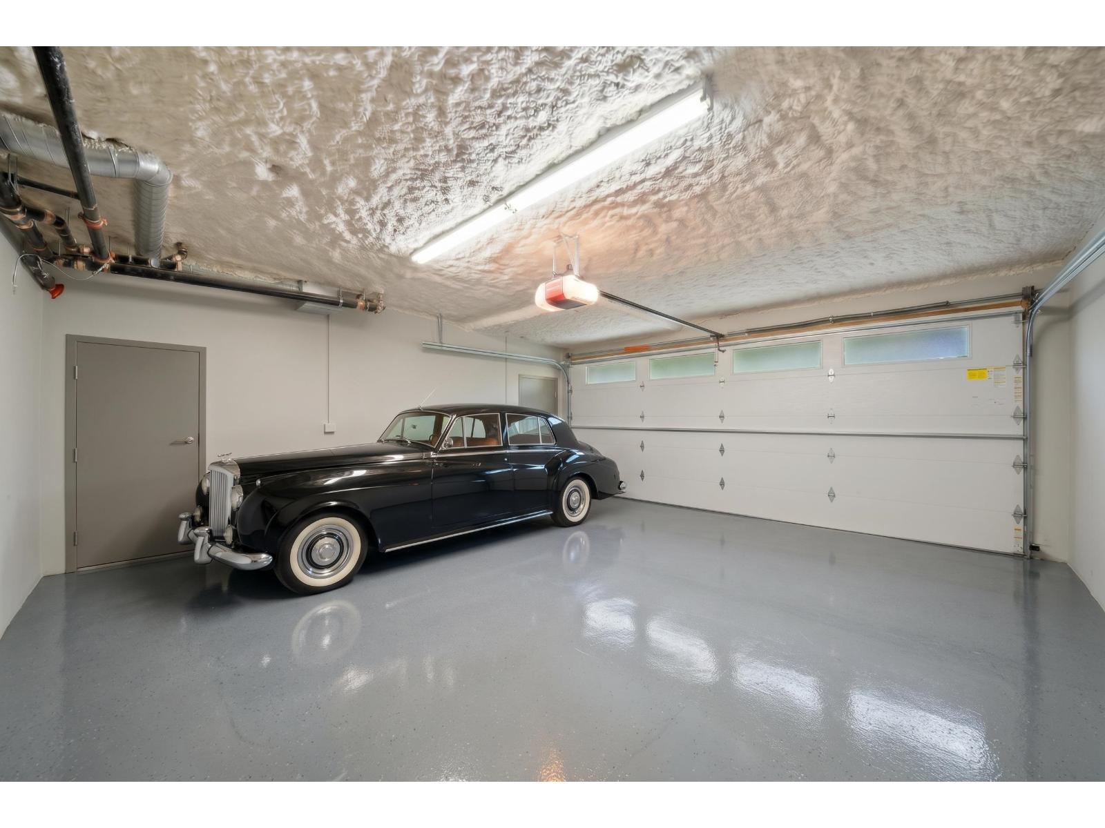 209 13585 16 Avenue Property Photo 29