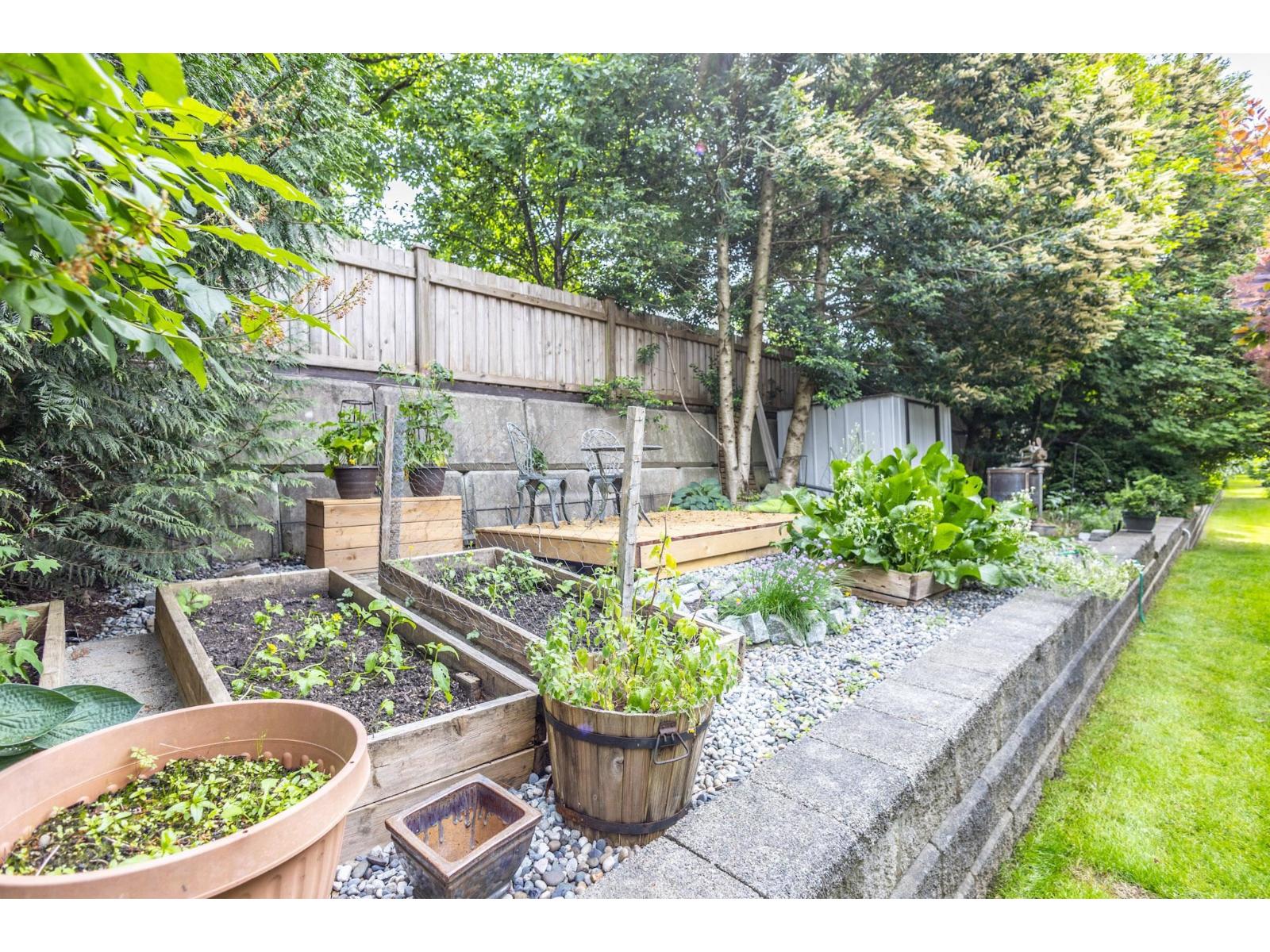 19 8863 216 Street Property Photo 26