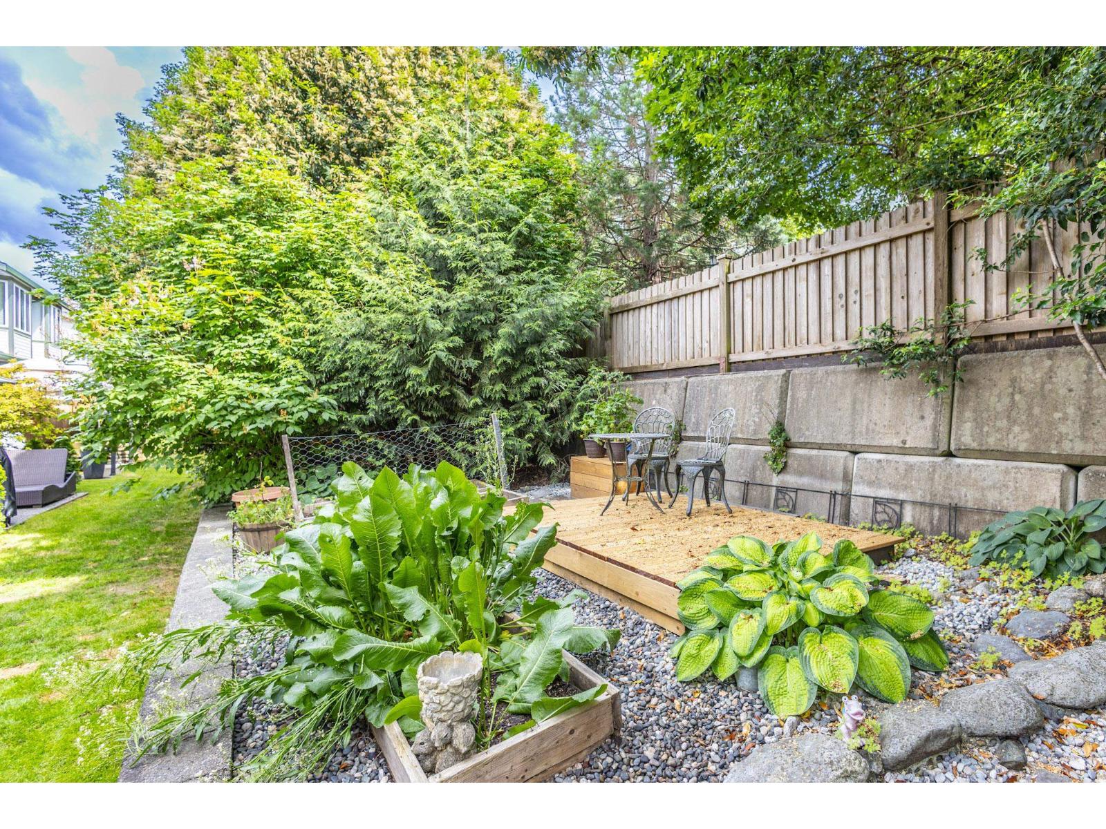 19 8863 216 Street Property Photo 27